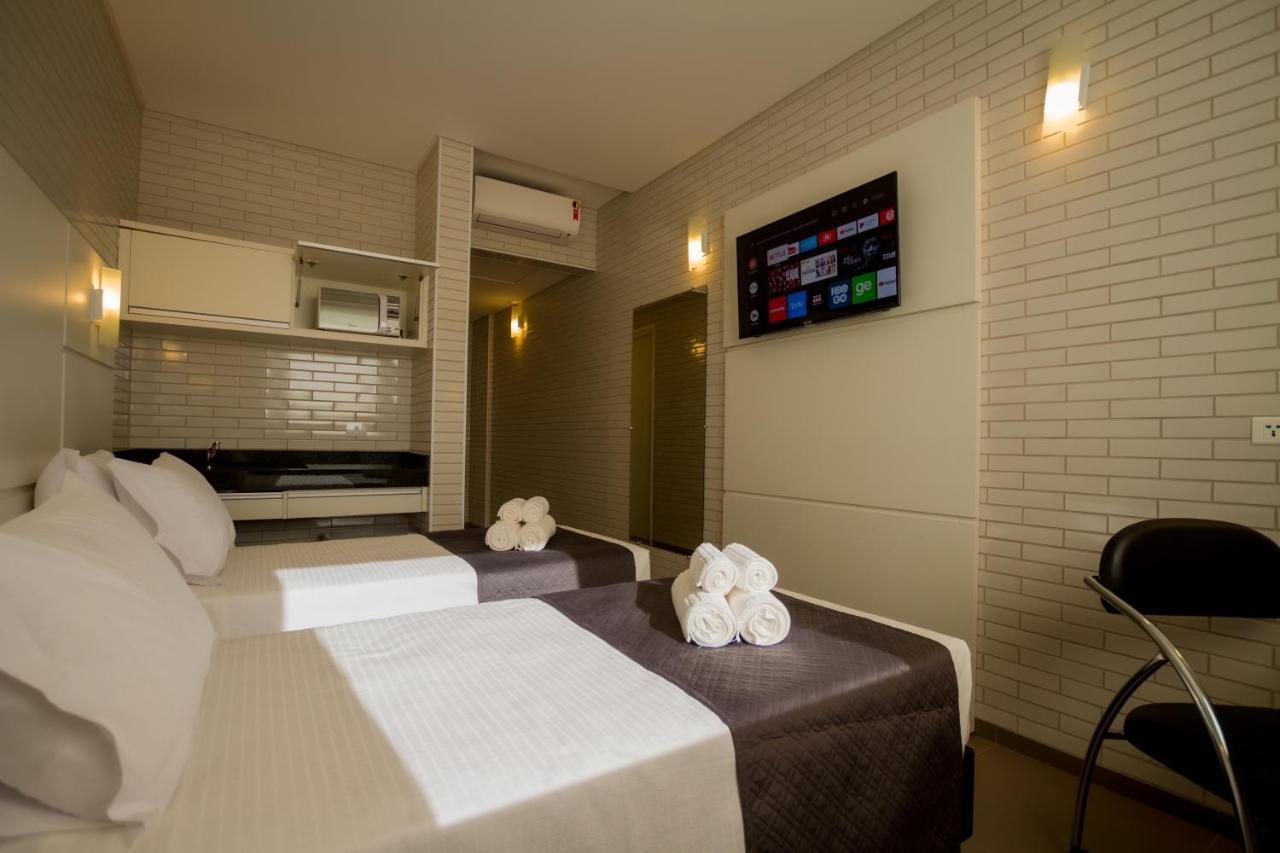Hotel Confiance Barigui 쿠리치바 외부 사진