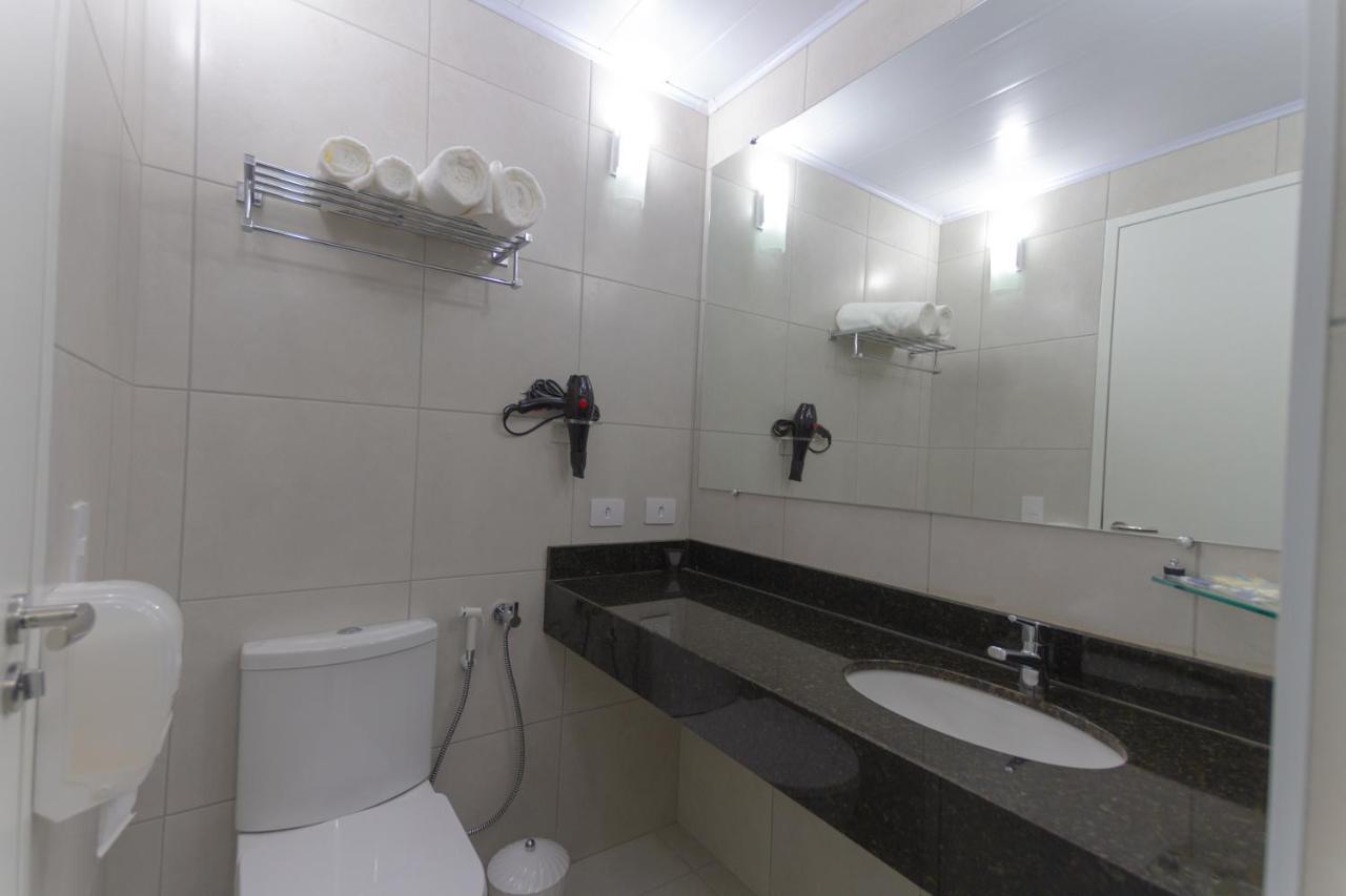 Hotel Confiance Barigui 쿠리치바 외부 사진